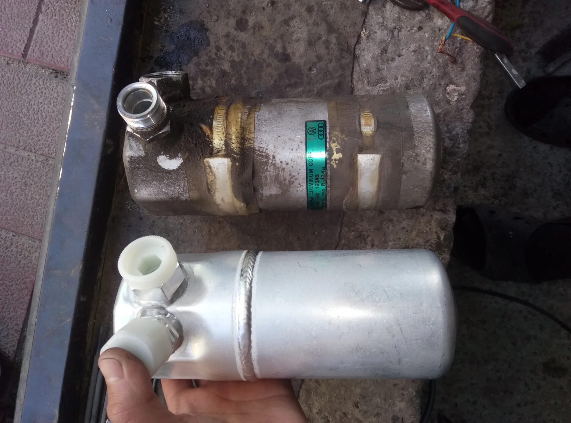 4л. 7тт. Осушитель ауди а6 с5. Осушитель кондиционера ауди а4 топливный. Осушитель кондиционера ауди а6 с6 2.