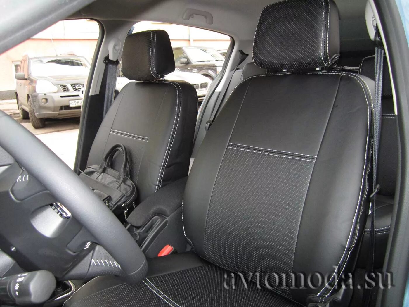 Чехлы рено меган 2 седан. Чехлы рено меган 2 седан экокожа. Чехлы рено меган 3 универсал. Тканевые чехлы меган 2. Чехлы меган 2.