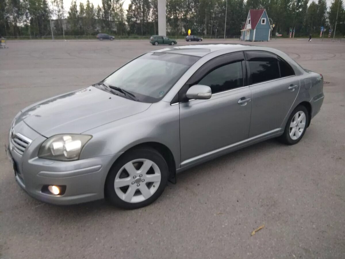 Купить тойоту авенсис в омске. Toyota Avensis 2008. Toyota Avensis 2.0 МТ,. Тойота Авенсис 2008 серебро. Тойота Авенсис 2008 Рестайлинг.