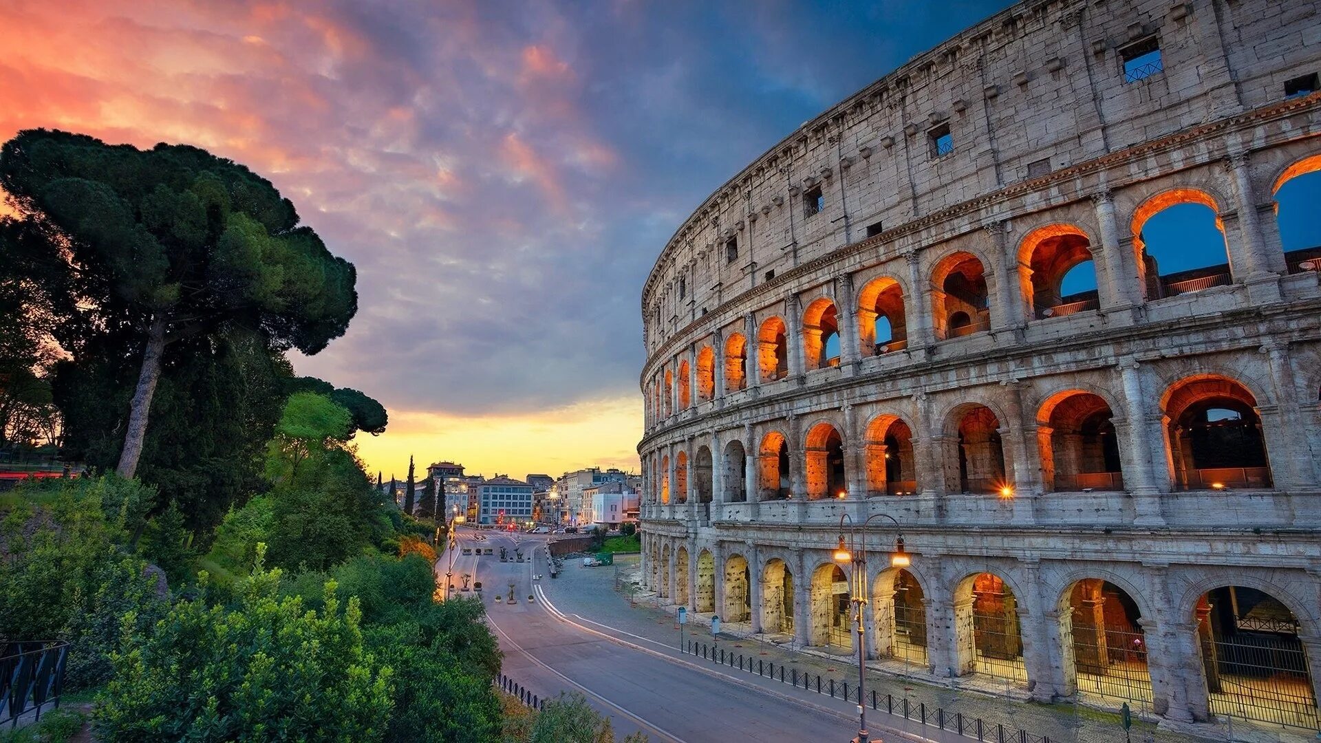 Full rom. Колизей в Риме. Рим город Колизей. Италия дорога Колизей. Колизей в Риме 2021.