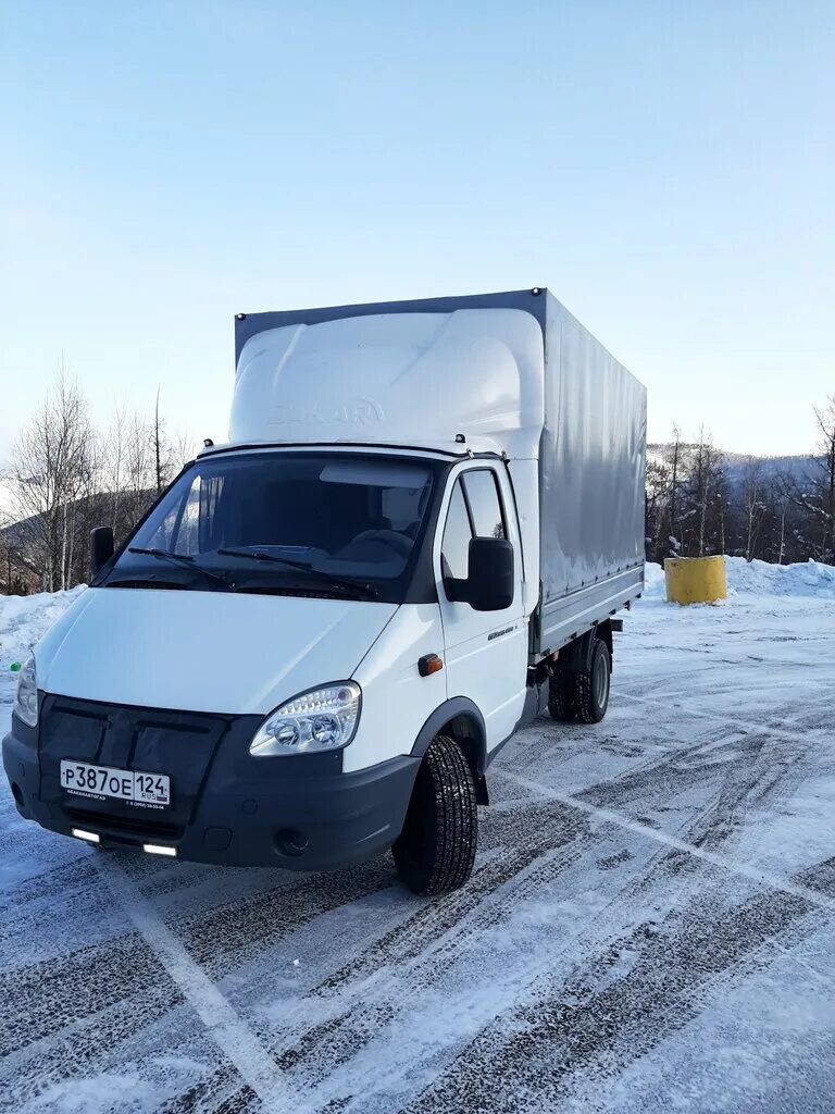 Прокат газели минусинск. Грузоперевозки минусинск. Газель 3302 бортовая 2000 год. Газель минусинск. Газель грузовая 3302 97 год.