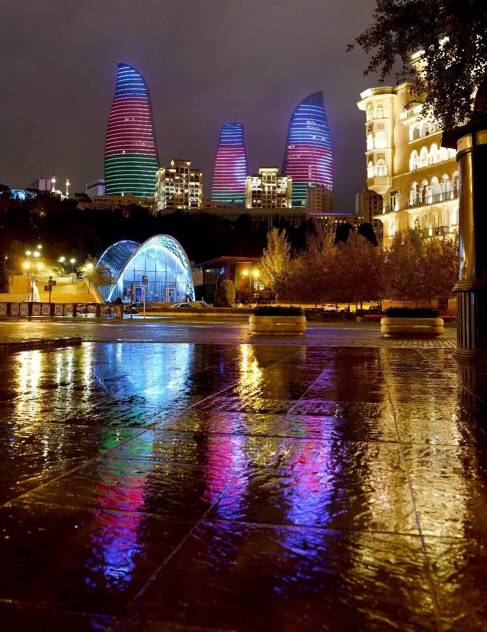 Атмосфер баку. Баку столица азербайджана. азейбарджан баку. flame towers достопримечательности баку. азербайджан город баку 2018.