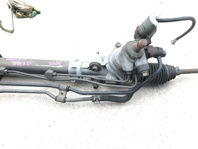 Рейка jzx110. Рейка jzx100. Рулевая рейка чайзер 100. Клапан рулевой рейки jzx100. Рейка jzx100.