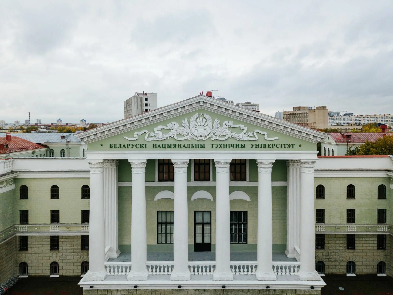 БНТУ Беларусь. Политехнический институт в Минске. БНТУ Политех Минск. БНТУ Минск фото университета. Учебные учреждения беларуси