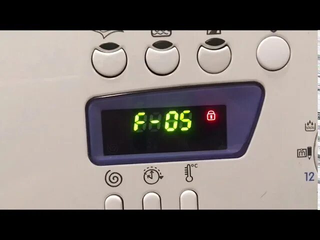 Ошибка f 05. Индезит машинка f05. Стиральная машина Индезит f05. Индезит f05 ошибка на стиральной.