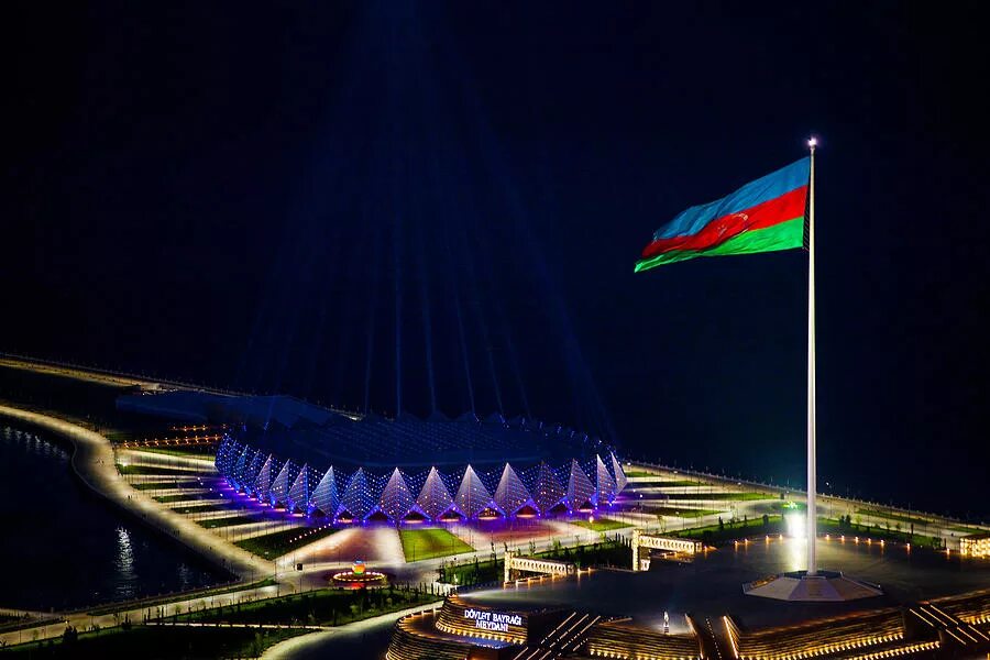 Площадь азербайджана