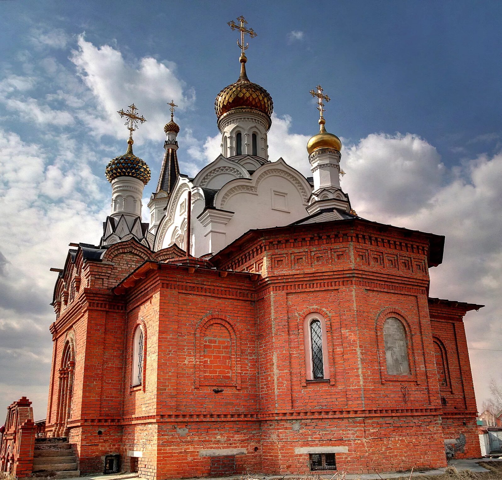 Белоозерский храм всех святых. Белоозёрский монастырь. Поселок белоозерский. Белоозерский московская область отзывы. Поселок белоозерский.