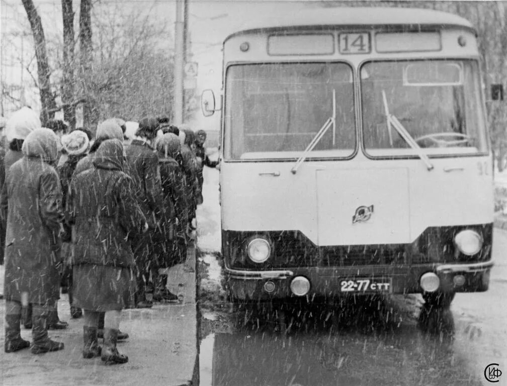 Автобус куйбышев нагорное. Автобаза СССР ЛИАЗ-677. Маршрутки Советская Ставрополь. Автобус Куйбышев Булатово.