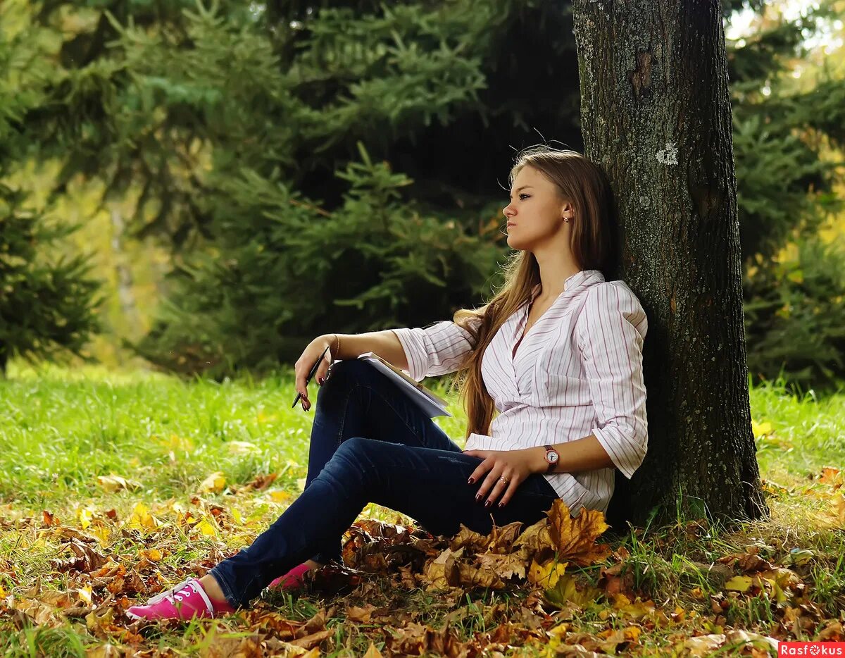 мурат кужахметов маргарита. красивые позы в лесу. фотосессии моделей в лесу. позы для фотосессии в лесу летом. фотосессия в лесу.