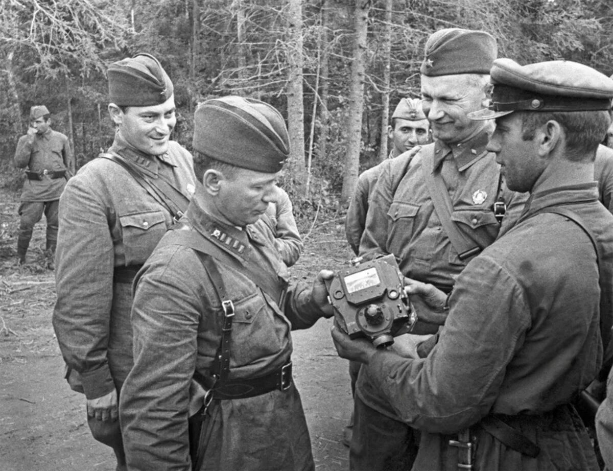 А.А. Фадеев на фронте 1941. Минус военных корреспондентов