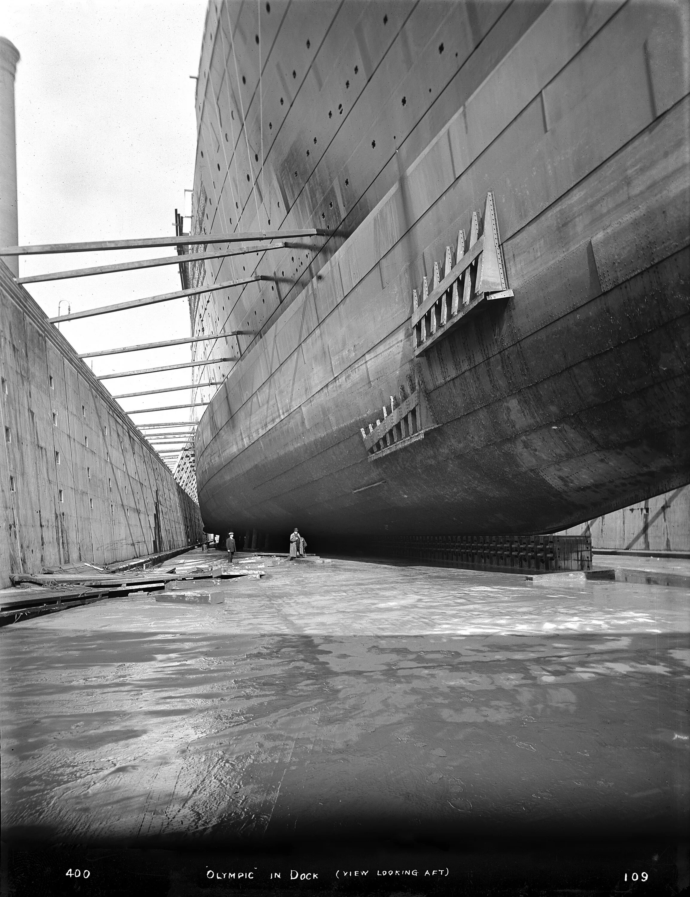 Olympic lines. Олимпик в Нью-Йорке. Лайнер Олимпик. Титаник корабль. RMS Olympic.