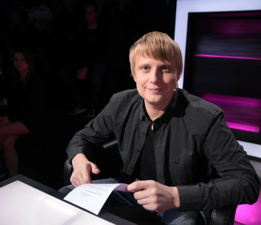 Шашкова жена комиссаренко. Слава комиссаренко. слава комиссаренко стендап. слава камесеренко стендам. продюсер славы комиссаренко.