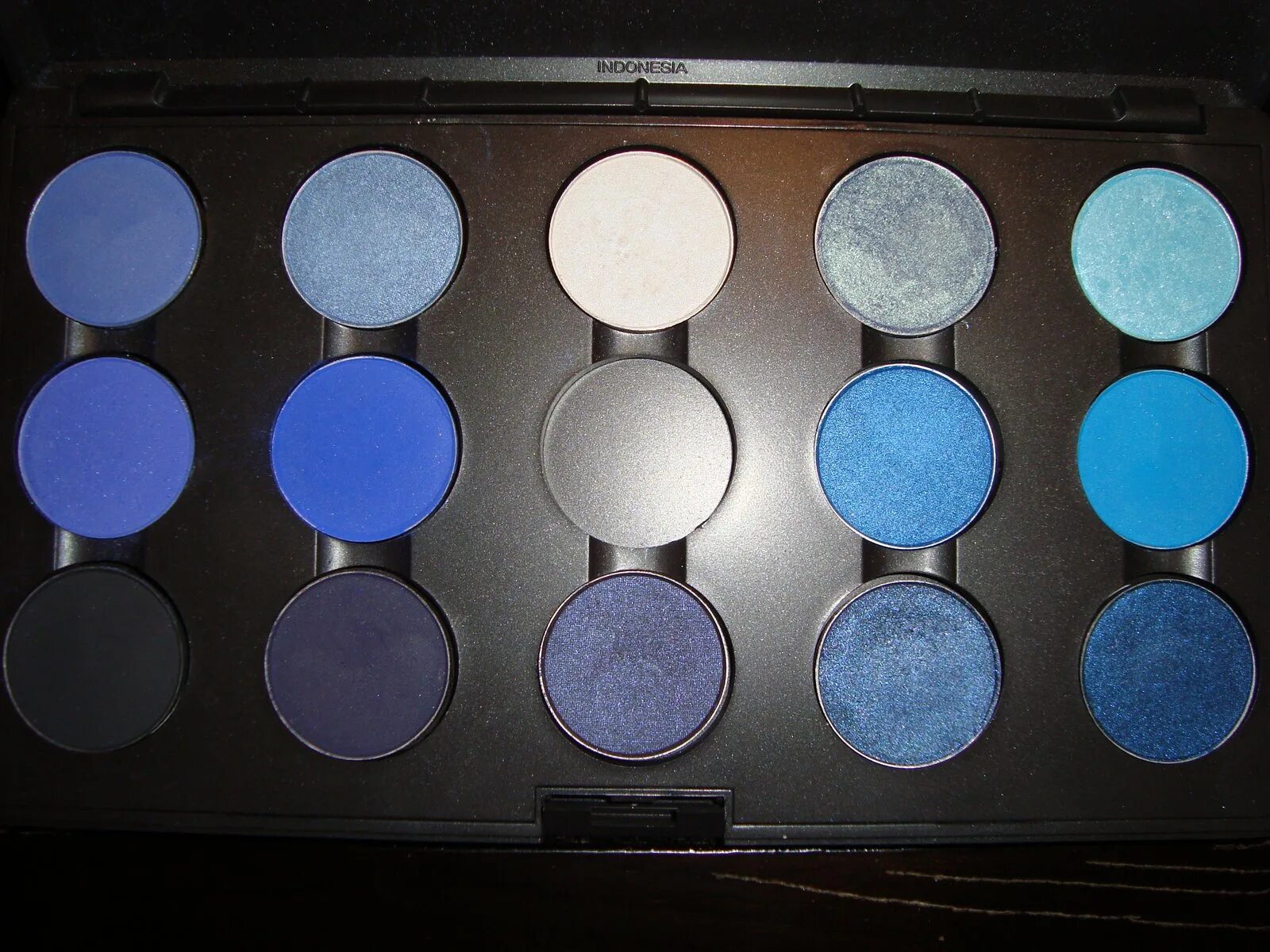 Mac eye. Палетка blue moon. тени мас atlantic blue. париса палетка теней синяя. mac палетки синие.