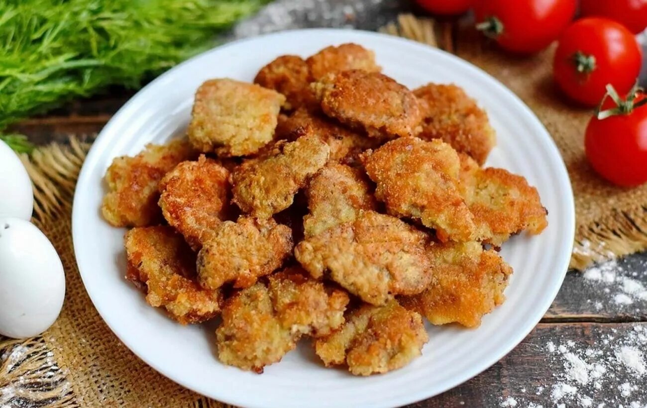 Сердечки что приготовить вкусно и быстро. Отбивные из куриных сердечек. куриные сердечки в кляре. отбивные из куриных сердечек в кляре. куриные сердца в панировке.
