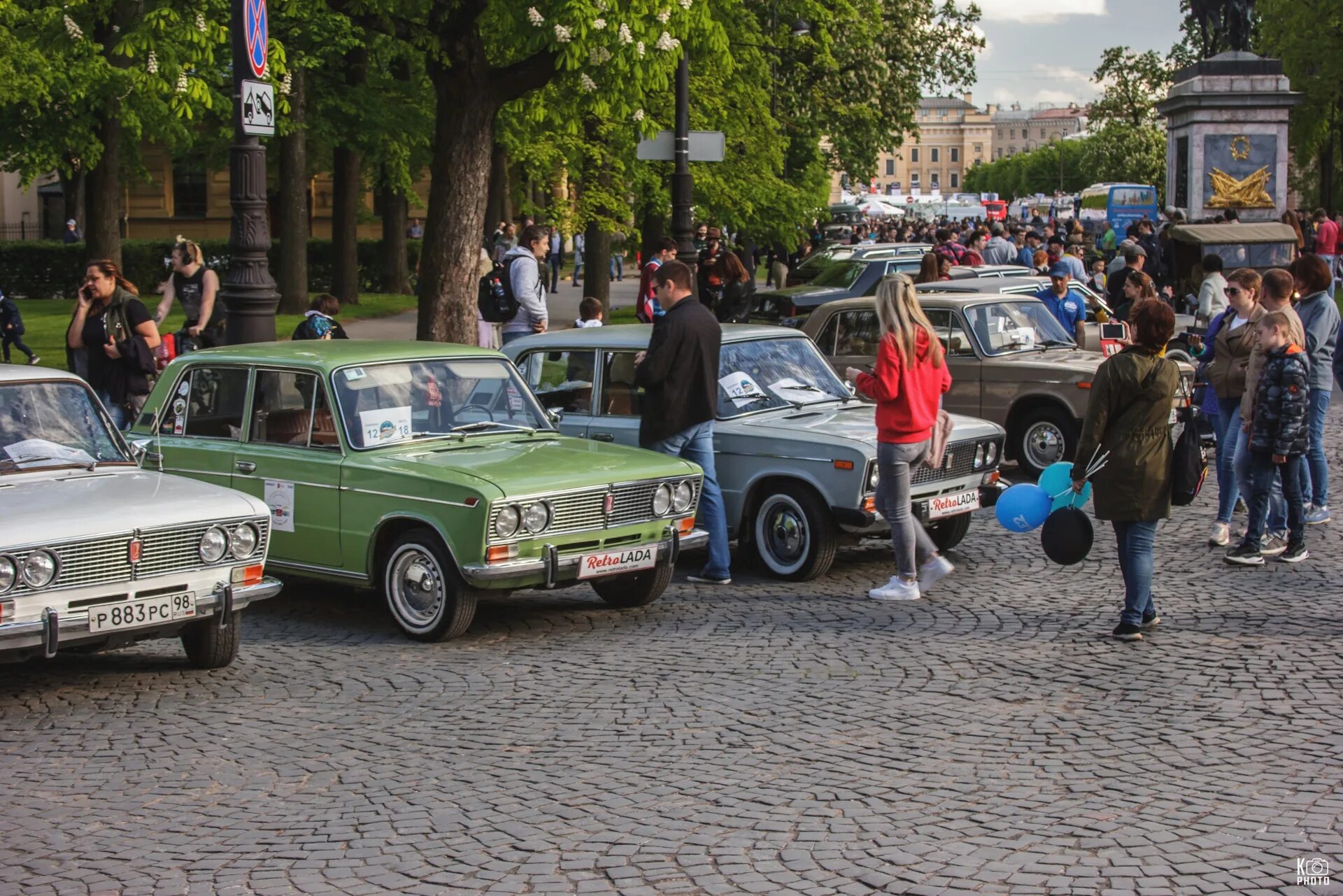 Парад ретро транспорта Москва. Парад раритетных автомобилей в Москве. Парад ретро транспорта Москва 2021. Парад ретротранспорта Петербург. Городское 6 октября