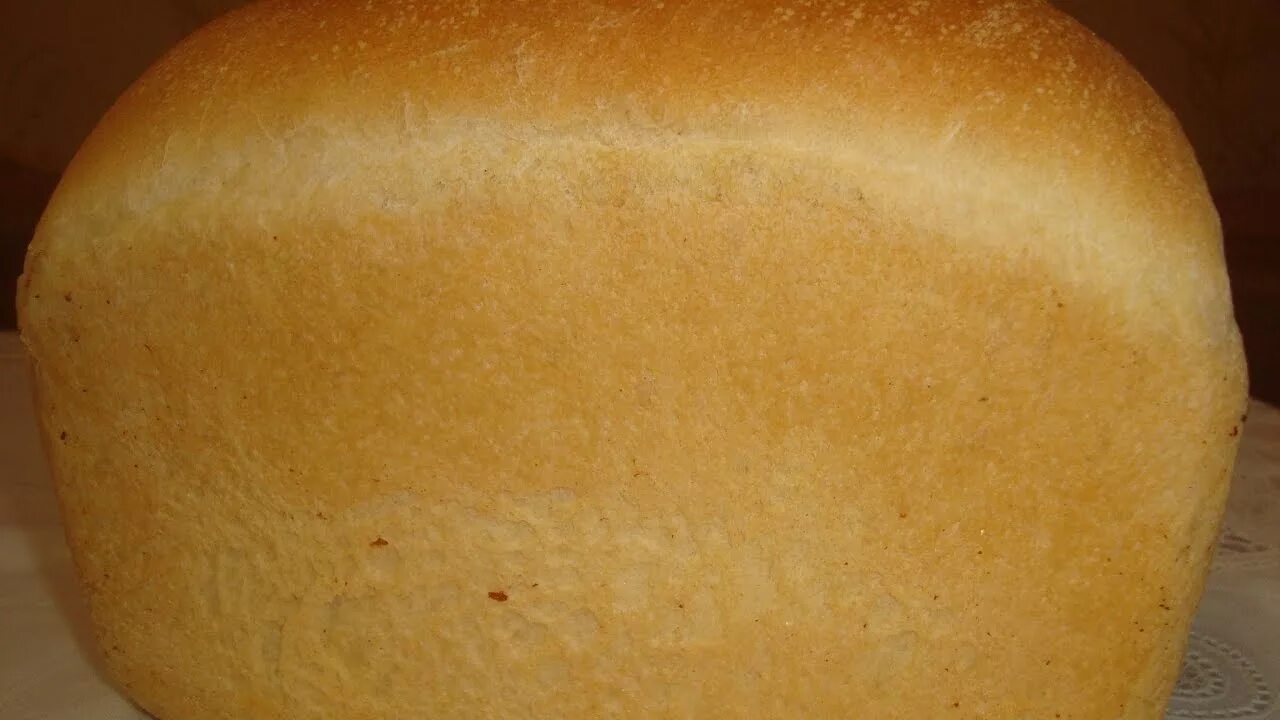 Домашний хлеб. Белый хлеб. Воздушный хлеб в духовке. Хлеб домашний круглый. Рецепт простого белого хлеба