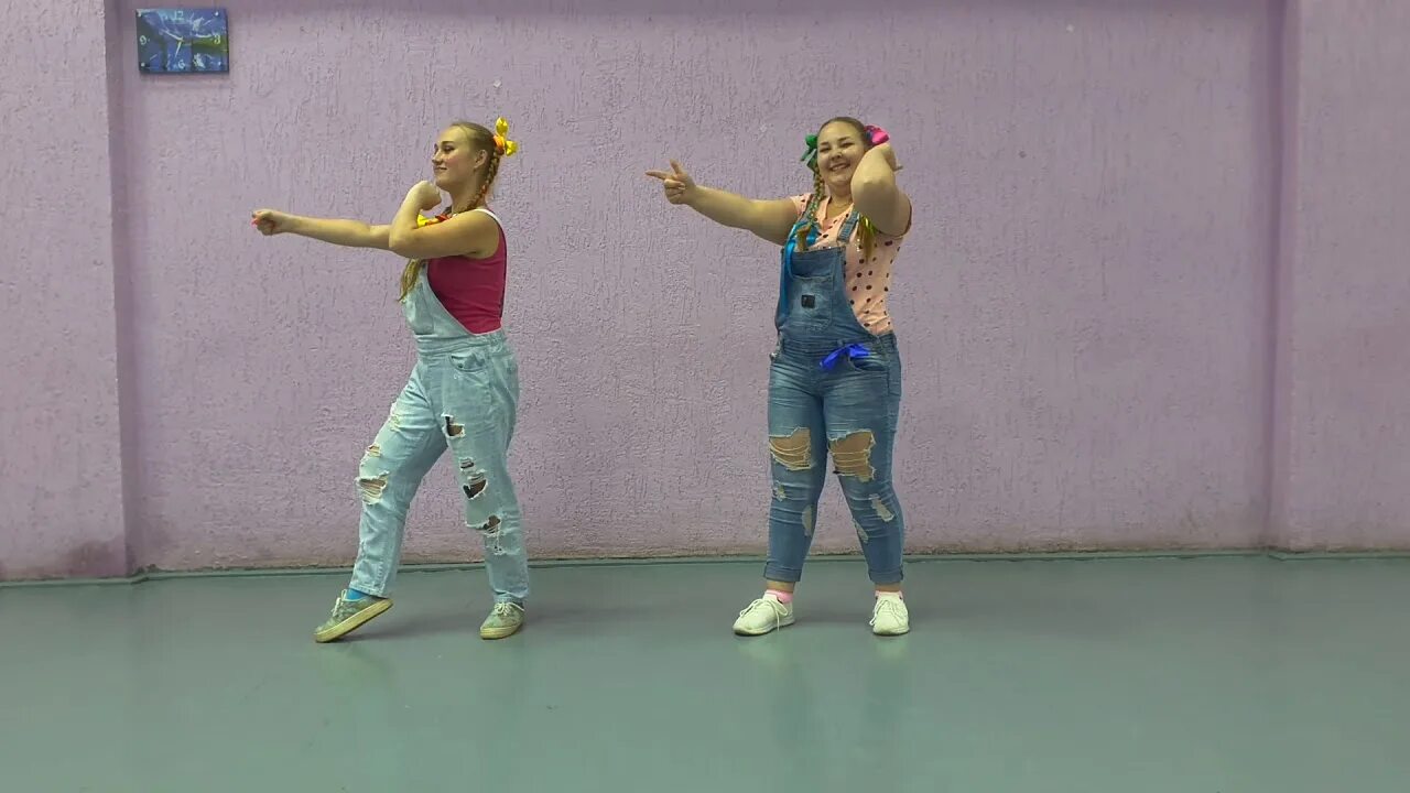 Клап клап песня с ускорением. Клеп снеп. клэп снэп. танец клапснэп. клеп снеп танец повторялка.