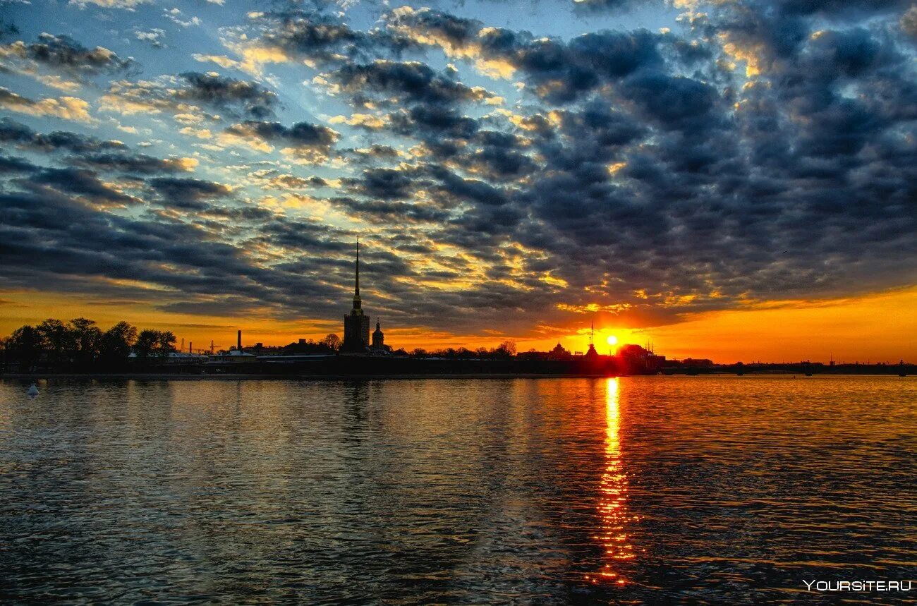 Восход солнца в питере. Санкт-петербург нева. петропавловская крепость в санкт-петербурге на рассвете. санкт-петербург рассвет. санкт-петербург восход восход.