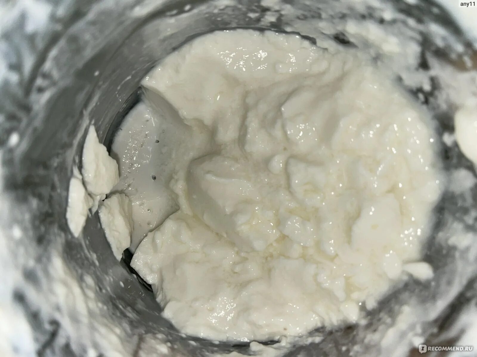 Молоко протухло. 150 гр домашнего йогурта. Просроченная сметана. Йогурт с комочками. Почему йогурт получается жидкий.