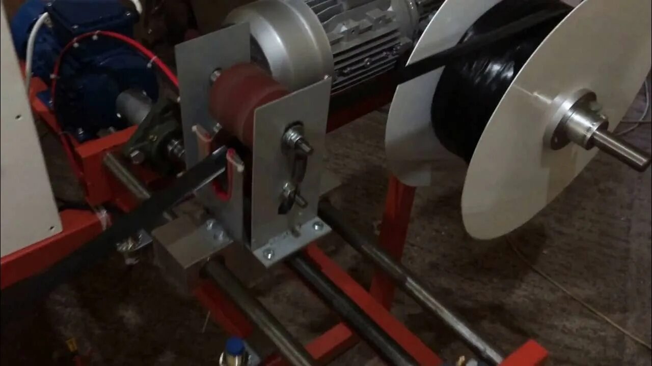 Намотчик бобин. Катушки для намотки лент. Намоточный станок катушек трансформаторов. Снс станок намоточный. Перемотка лент.