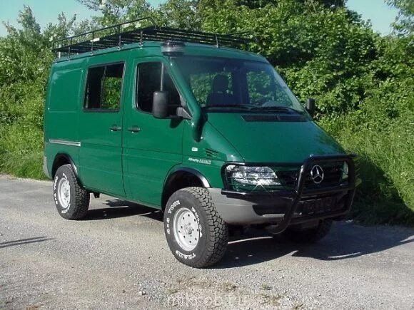 Sprinter 4*4. MB Sprinter 4x4. Мерседес Спринтер 4х4 2000 года. Мерседес Спринтер 4х4 w901. Мерседес 4х4 купить