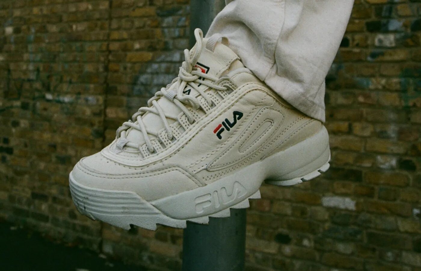 Fila Disruptor коллаб. Fila 2005. Кроссовки мужские Fila Regen. Фила Дисрапторы. Фото фила из шгш