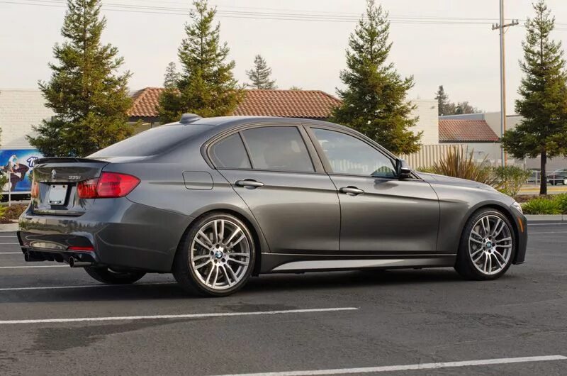 Grey 30. Bmw f30 mineral grey. бмв f30 серая. bmw 3 f30 серая. bmw f30 m performance grey.