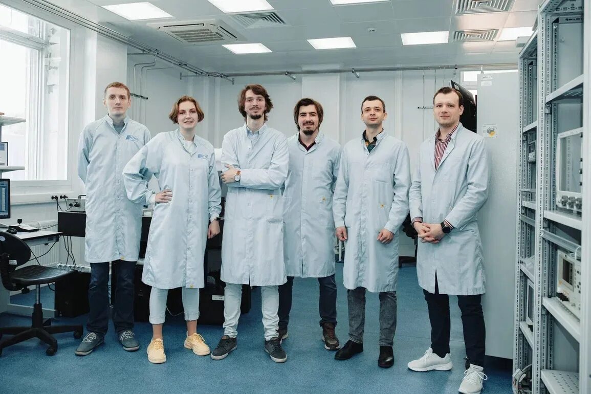 Российские ученые. Красивая лаборатория. Лаборатория биологический факультет мгу. Академическая наука. Лаборатория вместе.