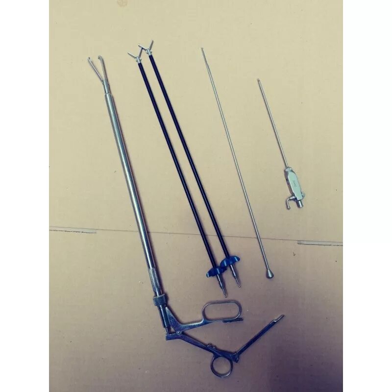 Эндоскопический инструментарий. Щипцы карисона aesculap. Эндоскопический инструментарий. Инструменты для лапароскопии вольф. Лапароскопические операции инструменты.