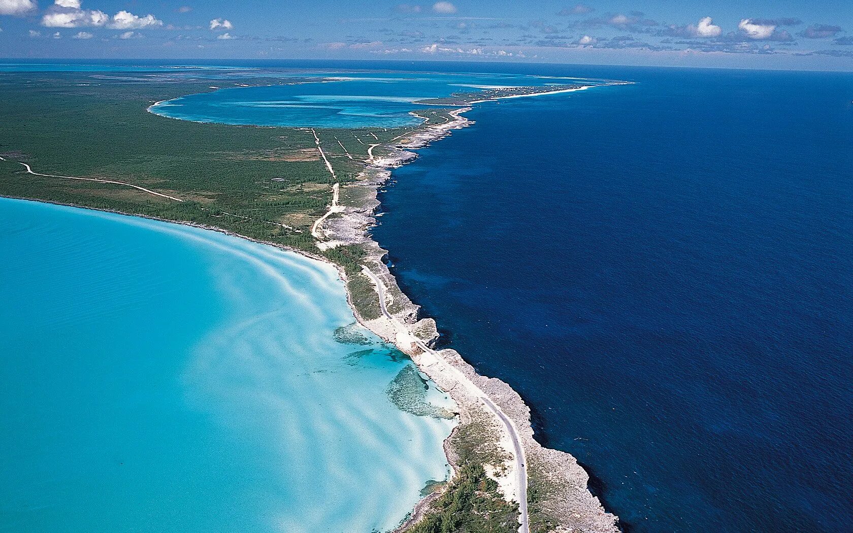 Моря тихого и атлантического. Остров эльютера. карибское море атлантический океан. эльютера багамские острова. острова карибского моря и атлантического океана.
