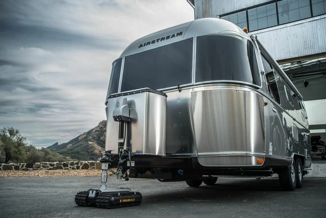Мовер для прицепа. Грузовики 2023 года. Trailer 53 dry van. 53 ft dry van. Wilson dolly прицеп.