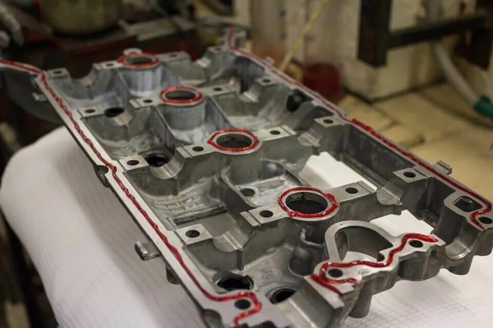 Гбц skoda octavia a5 1. Переуплотнение клапанной крышки 1. Клапанная крышка шкода октавия 1. Клапанная крышка tsi 1. 2 tsi.