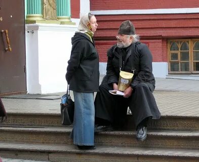 А наша жизнь стоит на паперти