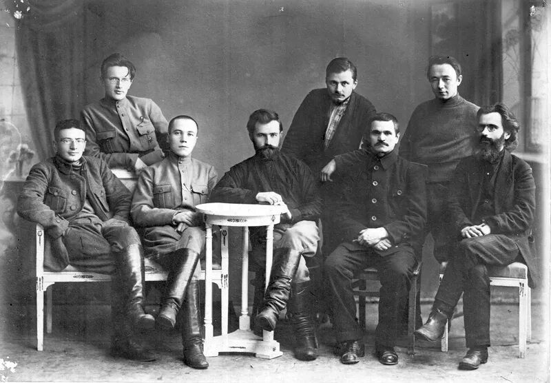 Viii съезд ркп(б) 1919 года. Ркп б 1917. Сталин ленин и калинин 1919 год. Ленин на 10 съезде ркп б. 1921 делегаты съезда ркпб.