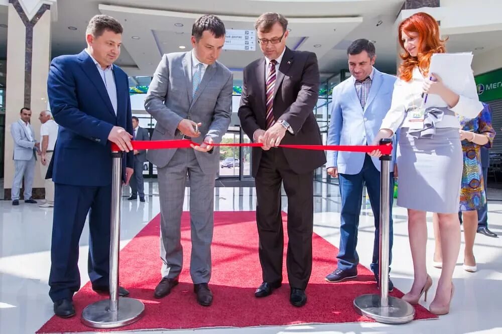 Издательство "азербайджан". Открытие торговых домов. Торговый дом ирана. Торговый центр открытый в москве. Церемония открытия магазина.