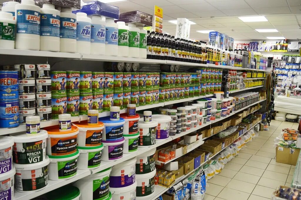 Наиля юсупова, д. Витрина магазина хозтоваров. "сказка" режим работы. До скольки работают хозяйственные магазины. Магнит вывеска с графиком.