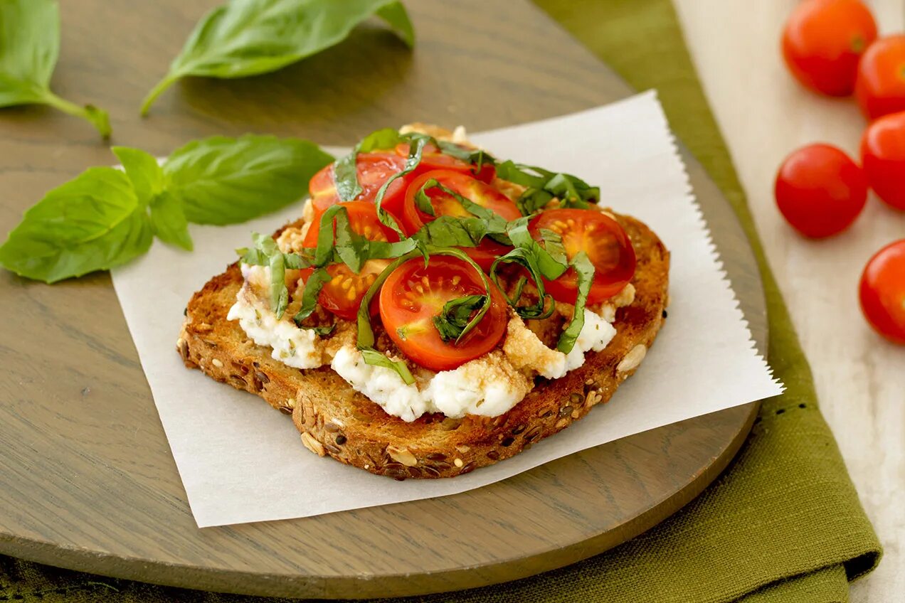 пп рецепты с рикоттой. бутерброд с сыром. веганская рикотта. пп рецепты с рикоттой. итальянские пирожные с рикоттой.