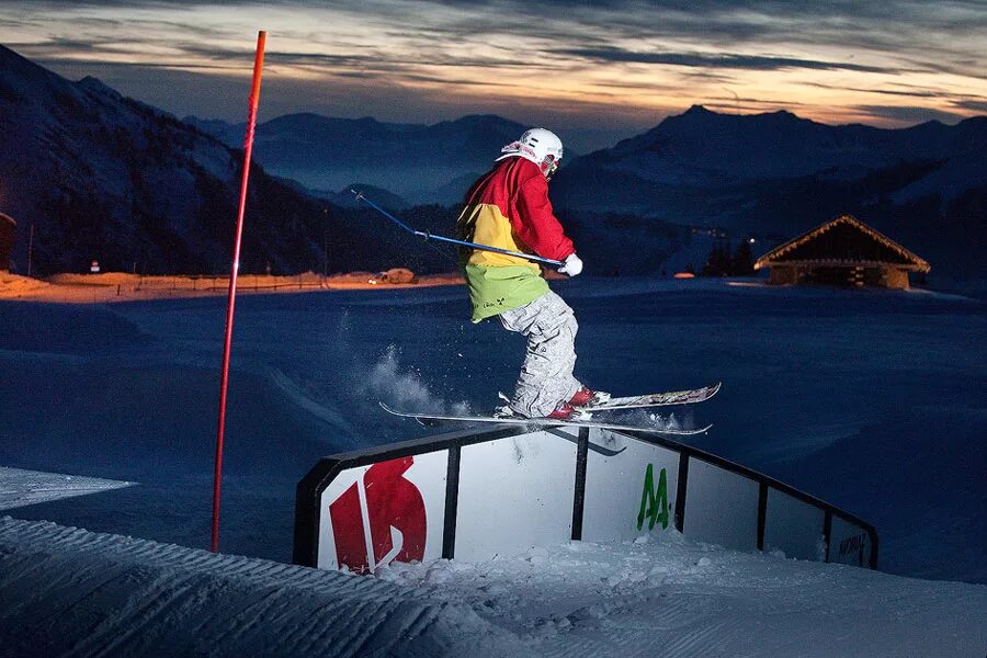 Исландия горнолыжный курорт. Куинстаун новая зеландия лыжный курорт. Зима лыжи. Кардрона новая зеландия. Новая зеландия горнолыжные курорты.