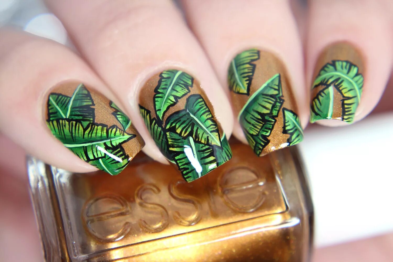 Ногти с дизайном листьев MIAMI LIFE!! Availability today!! @i_heart_nailart #VPGena #VPOfficialIG #Vanity