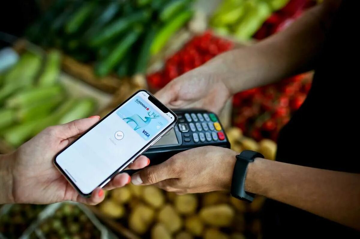 Оплата через нфс телефона. Apple pay. оплата iphone. бесконтактная оплата на айфоне. оплатить apple pay.