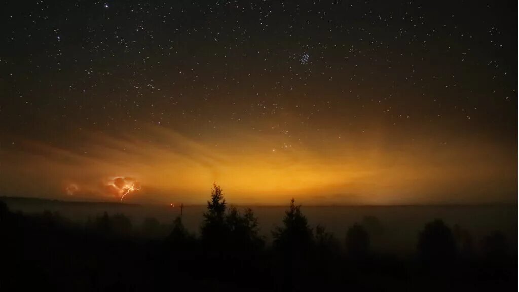Сверкающие зарницы. Зарница гроза. Зарница молния. Сверкающие зарницы. Зарница вспышки света.