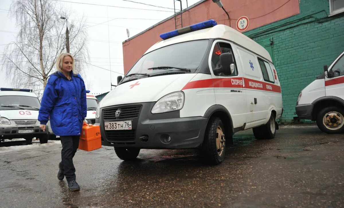 Номер скорой ярославль. Скорая Ярославль. Машины скорой помощи России. Машины скорой помощи в яро. Машина скорой помощи Рыбинск.