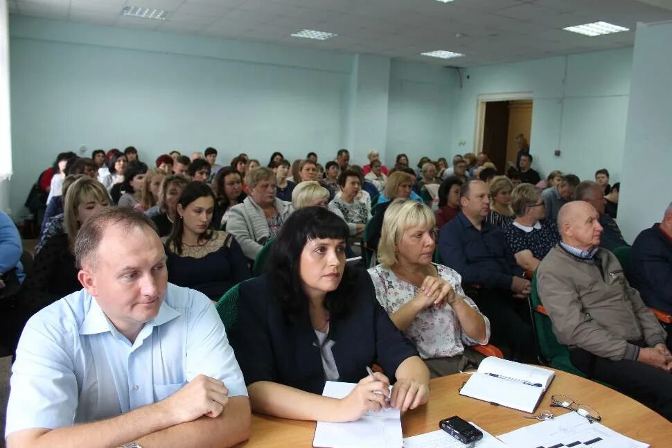 Лунинская администрация Лунинского района Пензенской области. Администрация Лунинского района Пензенской области. Сайт администрации Лунинского района. Сотрудники администрации Лунинского района Пензенской области. Пензенская администрация телефон