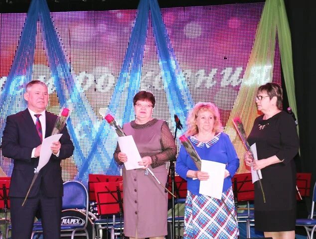 С днем рождения мегион. Мегион город города ханты-мансийского. Свободы 31 мегион. Администрация мегиона в честь дня города. Мегион день.