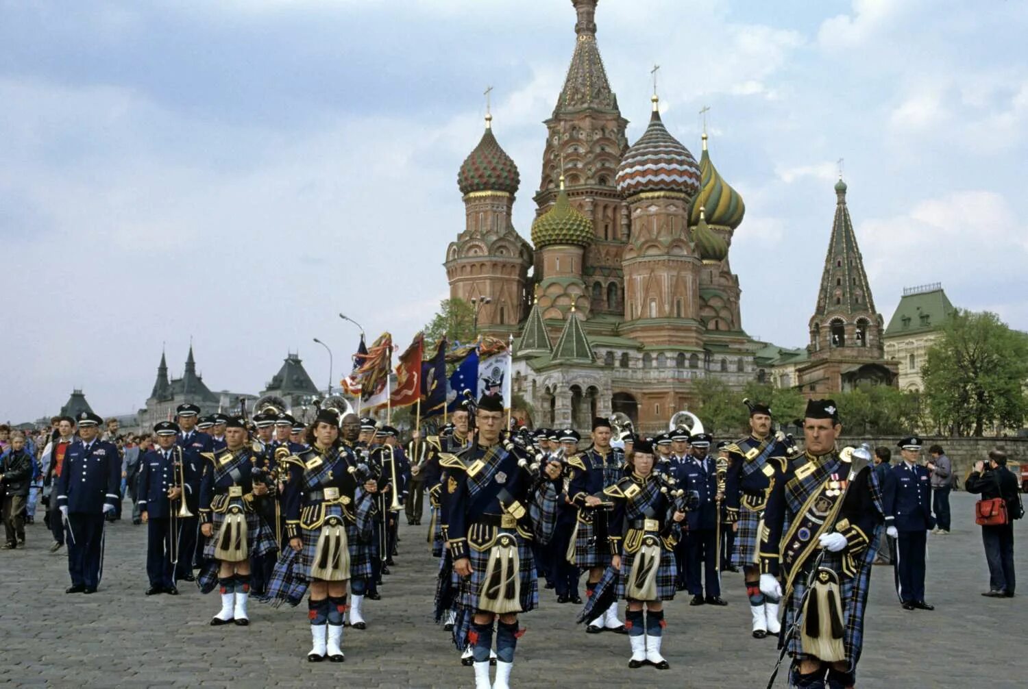 Парад Победы 1992. Парад Победы 1992 в Москве. Парад Победы 1995 года на Поклонной горе. Парад 9 мая 1992.