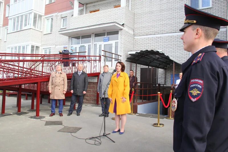 Участковые полиции омск. Город Омск 21 Амурская полиция. Участковый Амур 2 Омск. Микрорайон Прибрежный Омск Участковый пункт полиции. Участковый полицейский в Тихвине по 6 микрорайону.