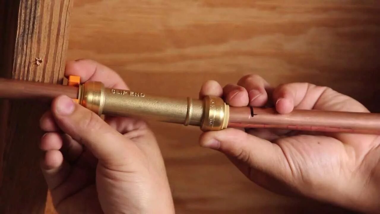 Прокладки для трубопроводов из меди. Iron wolf катушки. Протечка водопроводной трубы. Pipe joint. Сварка медных труб.