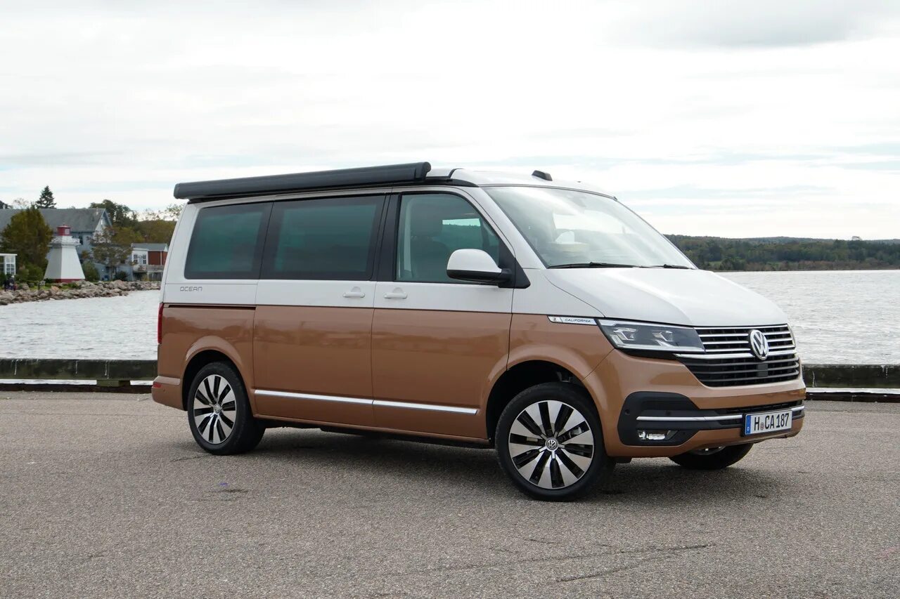 Куплю б у фольксваген каравелла. Volkswagen California 6.1 2019. Фольксваген Калифорния 2019. Фольксваген минивэн 2022. 2022 VW California 6.1.