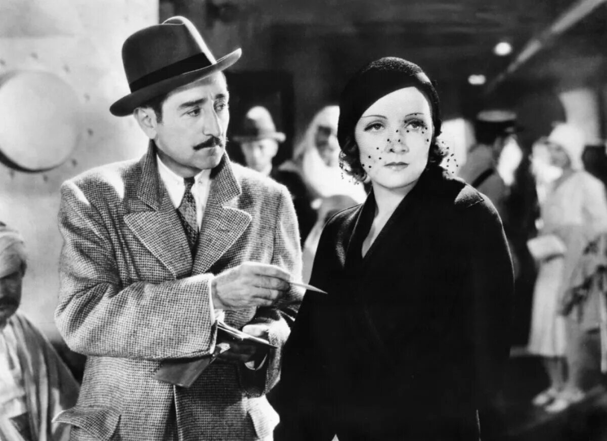 Школы 20е годы ссср. Великобритания национальное правительство в 1930. 1930 сколько лет. Снимок семьи 1930 год сша. Ссср школы 30х.