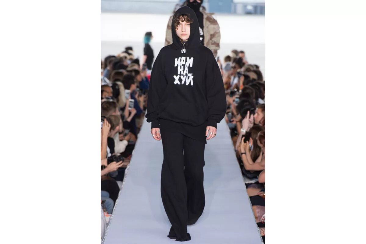 Vetements Цой худи. Vetements Vegan Edition худи. Vetements иди на. Толстовка пиздец vetements. Ветмо hello